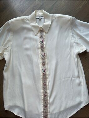 Casual Corner Vintage Top with Floral Design